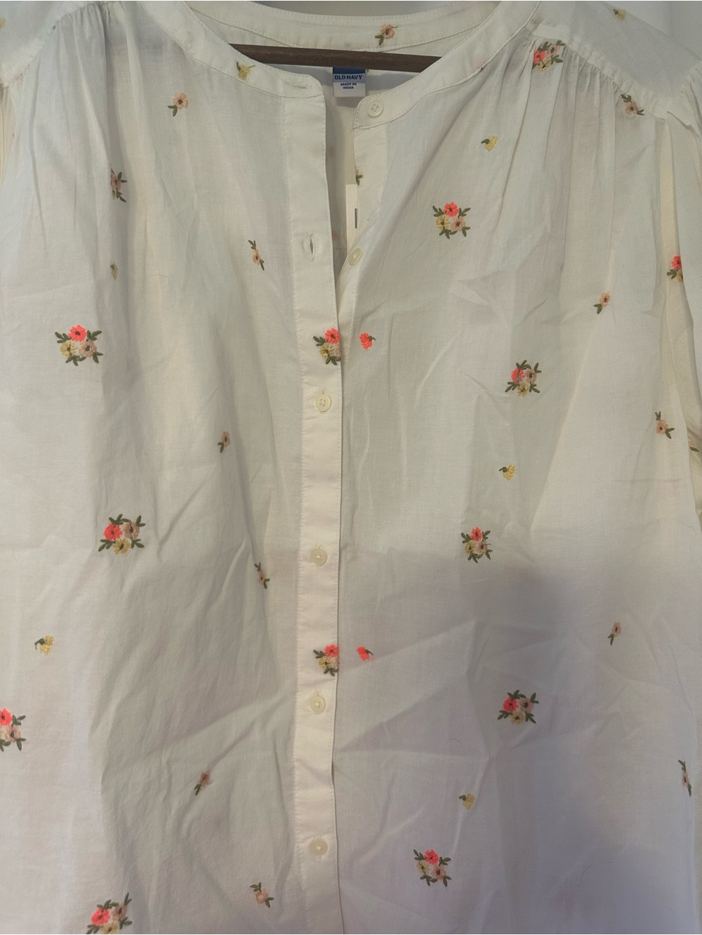 Old Navy White Embroidered Button-Up Blouse - Picture 2 of 6